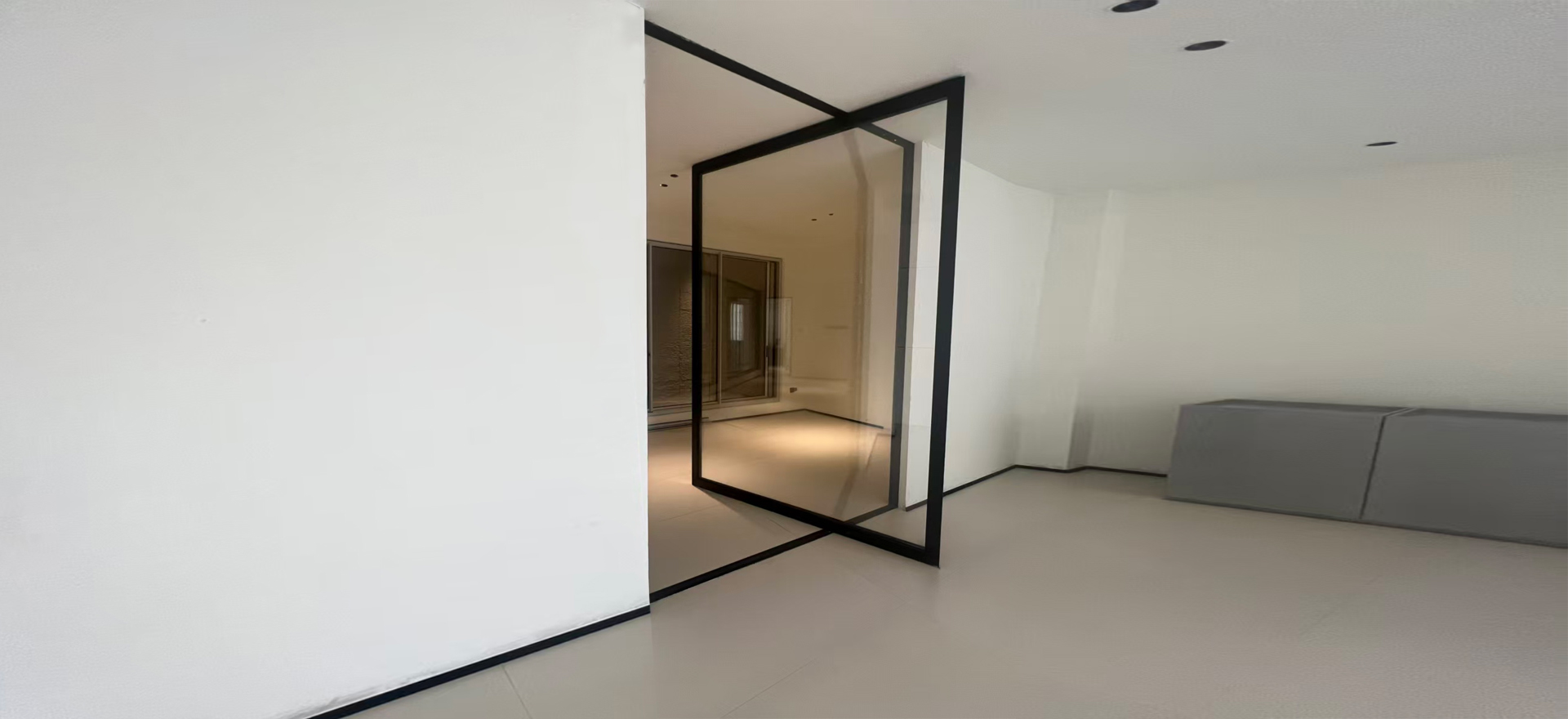  NorthWindow 63 Minimalist Offset Pivoting System